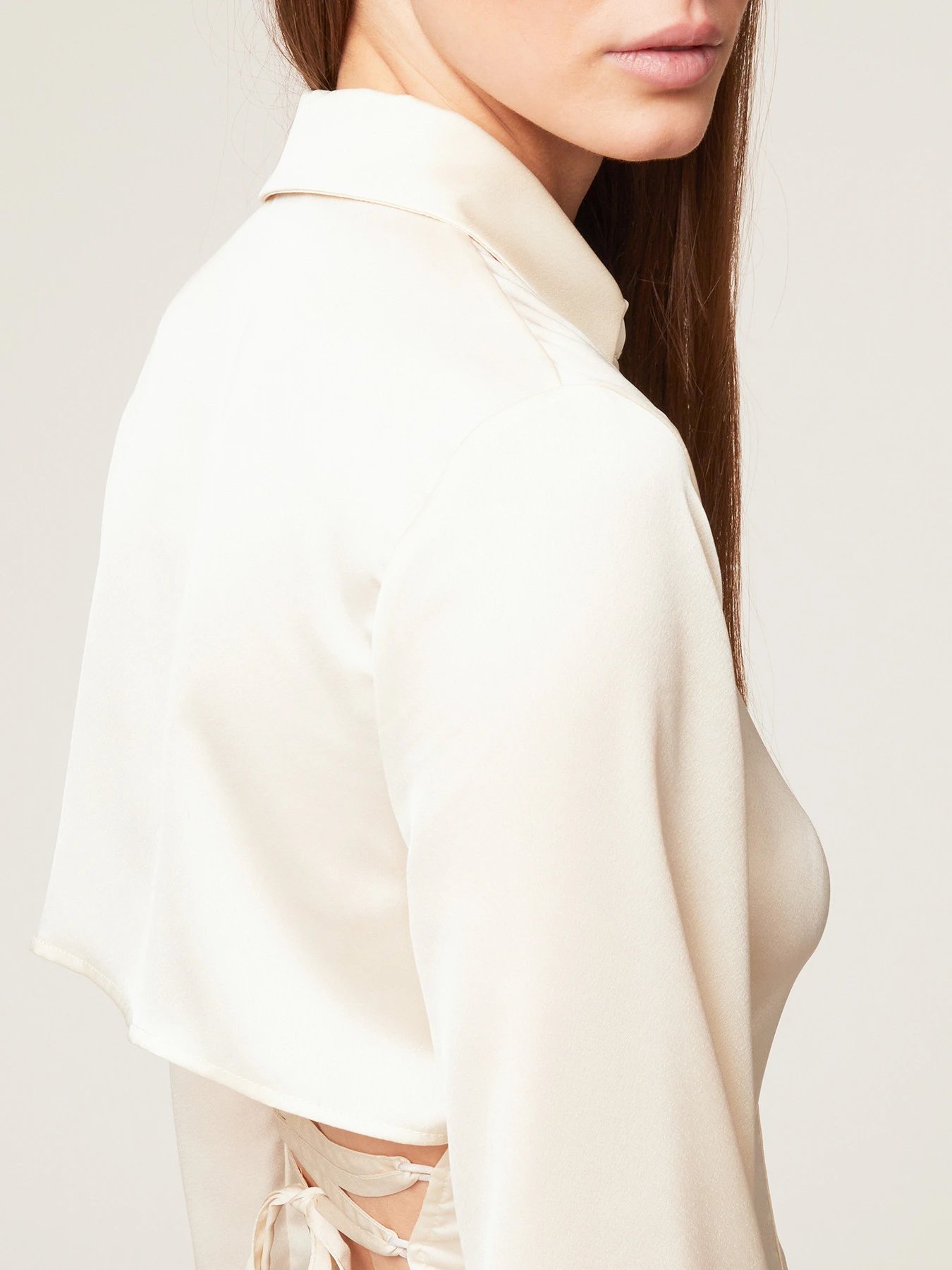 Camicia In Raso Con Intreccio Posteriore - immagine 3