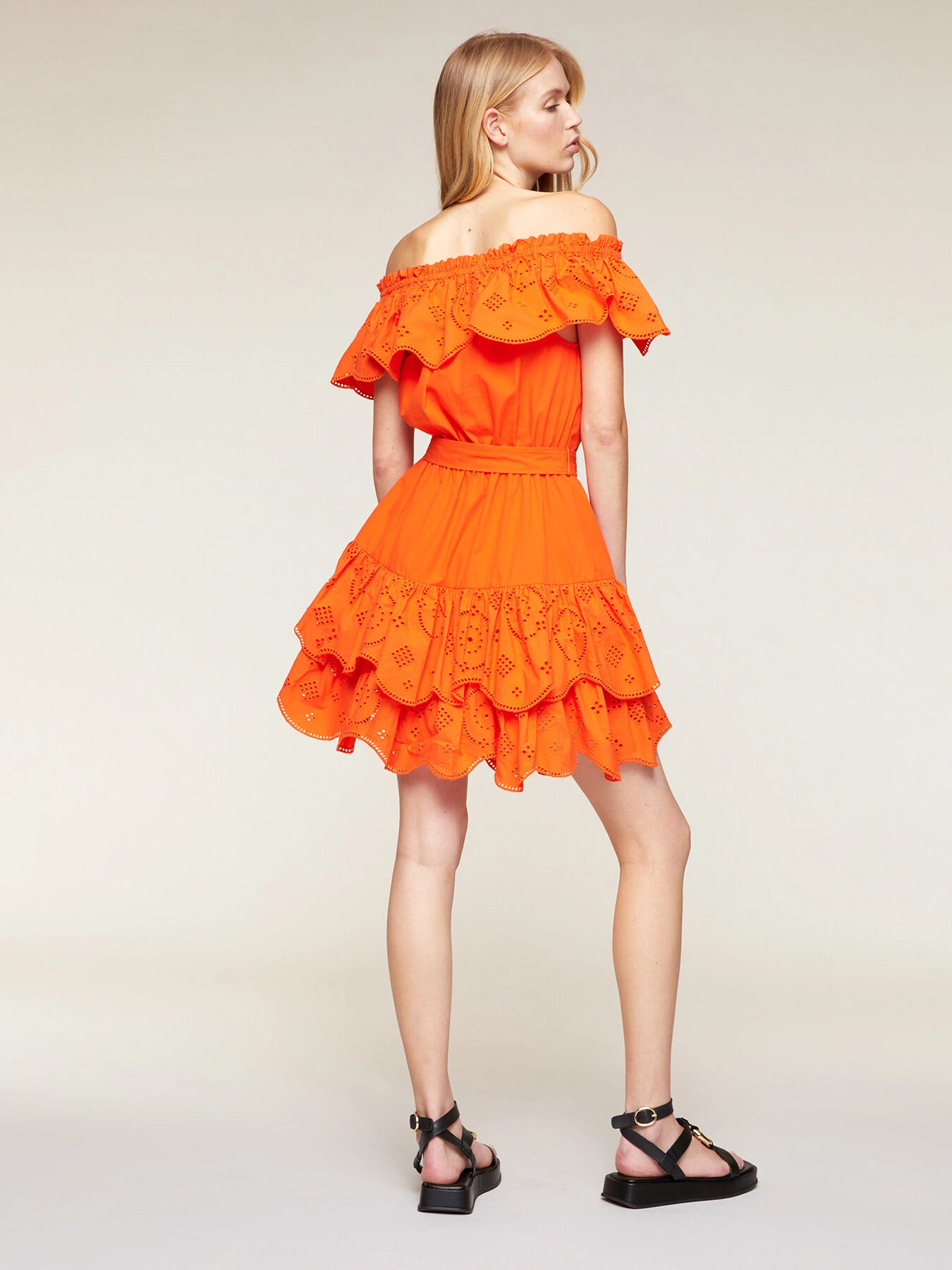 Vestito Corto In Cotone Con Ricami Traforati - immagine 3